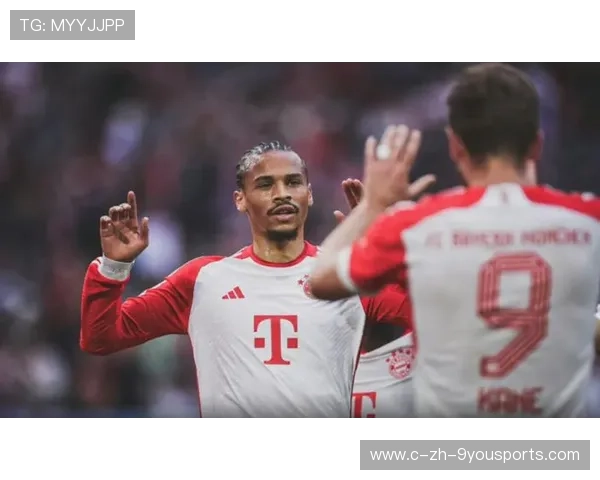 多特蒙德推进练习里萨内连续完成穿插跑动